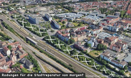 Luftbild Frankenschnellweg zwischen Gostenhof und St.Leonhard (Quelle Google Maps, Stand 25.06.2024); Schnellstraße und Bahnstrecke teilen das Bild von links oben nach rechts unten. Die existierenden Grünflächen zwischen den Fahrbahnen und in der Nähe der Baahnstrecke an den Rampen sind mit dicken weißen X-en ausgekreuzt. Bildunterschrift: Rodungen für die Stadtreparatur von morgen? 